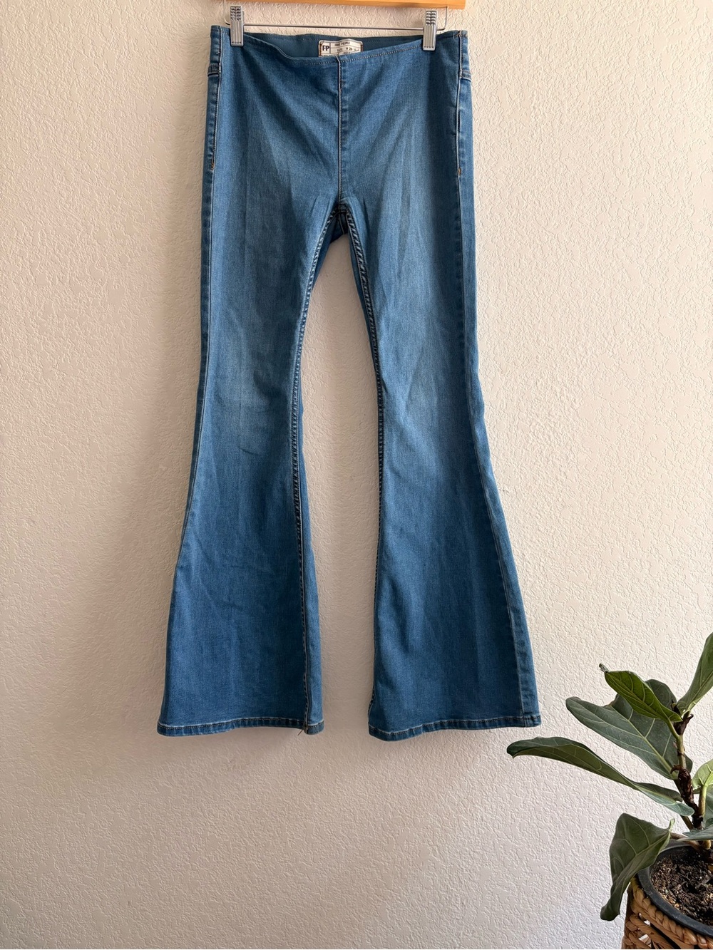 Free People Penny Pull-On Flare Bell Bottom Jeans US Size 26